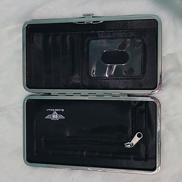 Marvel Hinge Wallet - Picture 3 of 3